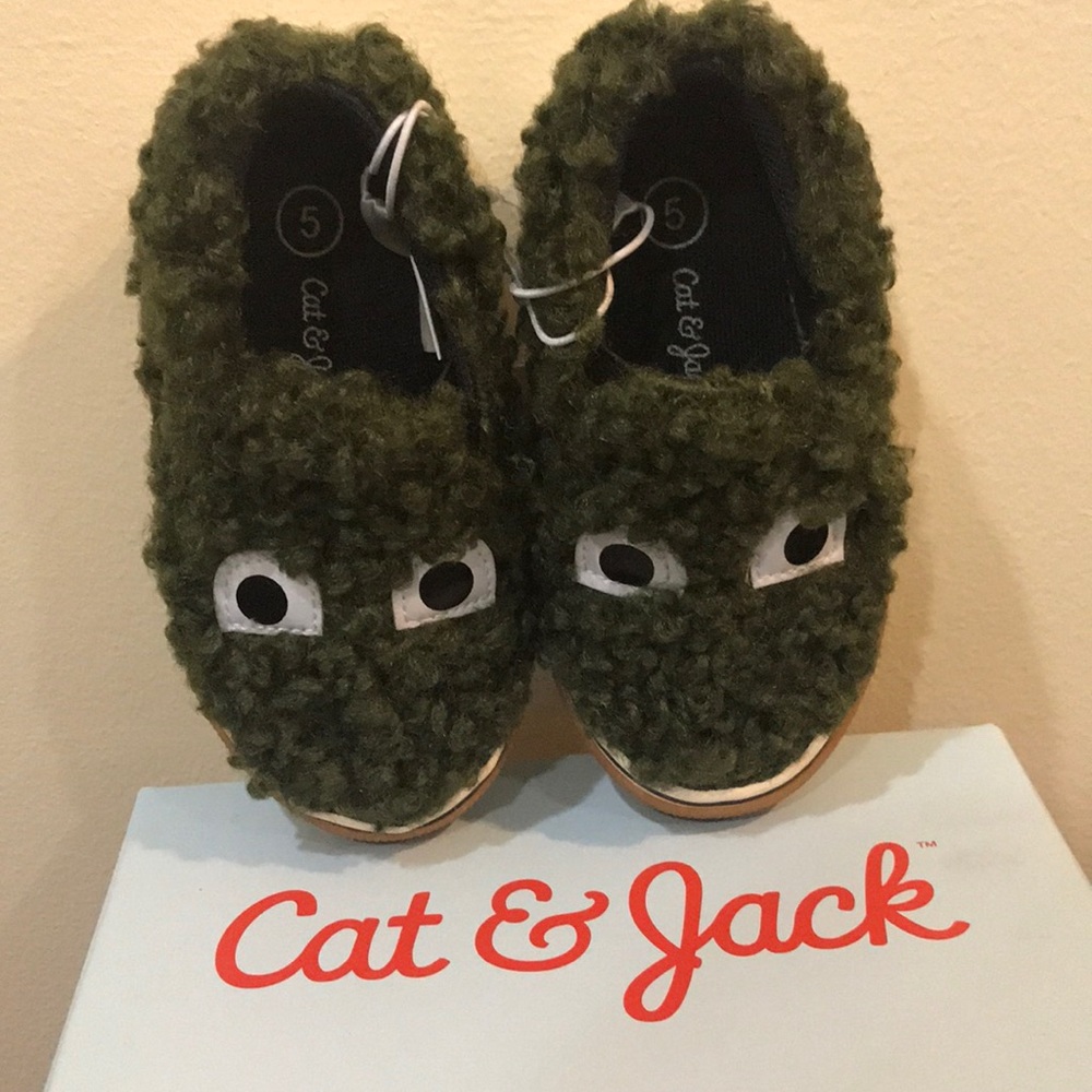 Super cute green toddler boys sneakers